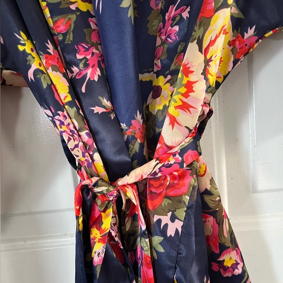 Unbranded robe - Picture 3 of 4